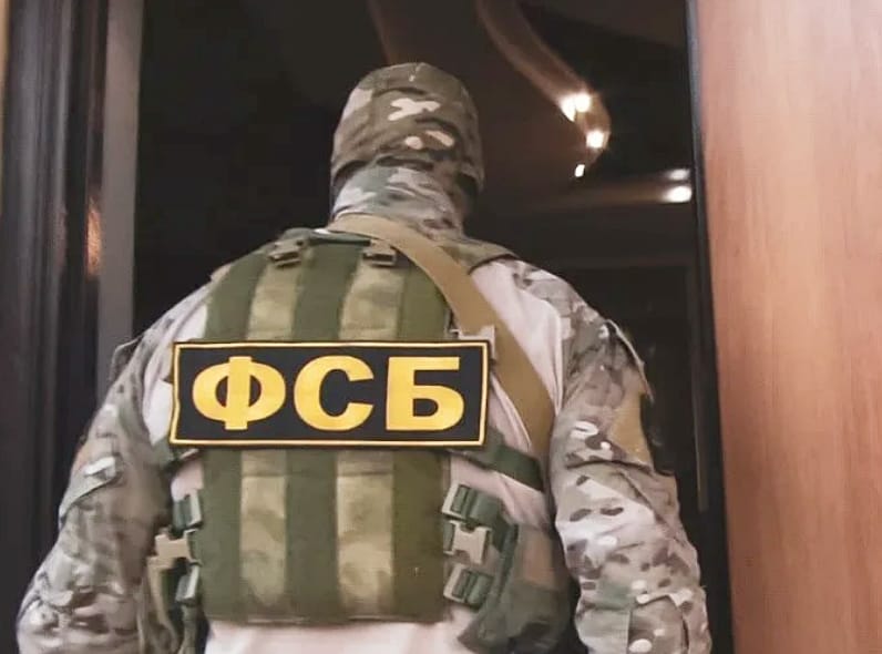 К жителю Орла и его родителям пришли с обысками из-за пожертвований ФБК