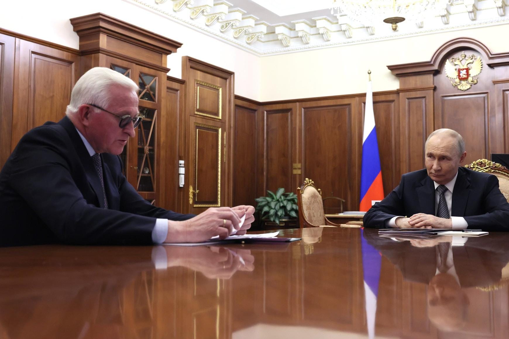 Новым бизнес-омбудсменом РФ станет президент РСПП Александр Шохин. Должность была вакантна четыре года